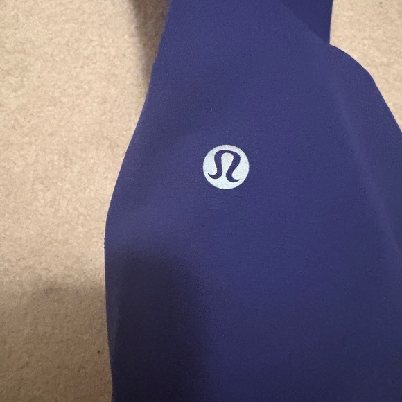 Lululemon Fast & Free Crop, 19”, size 8 - Picture 5 of 8